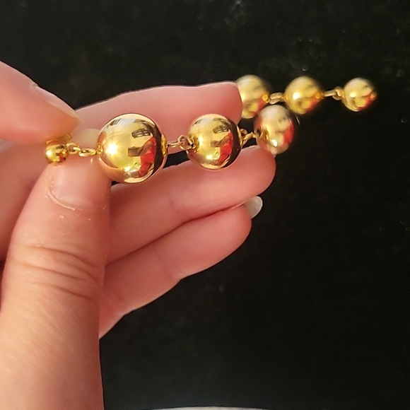 Vintage monet earrings - Picture 2 of 2